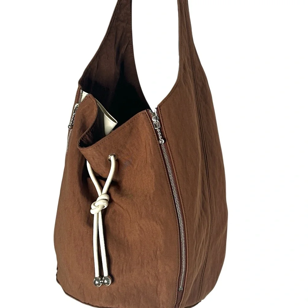 Tory Burch Women's Spaghetti Strap Zip Bucket Bag BOURBON VANILLA / French Cream